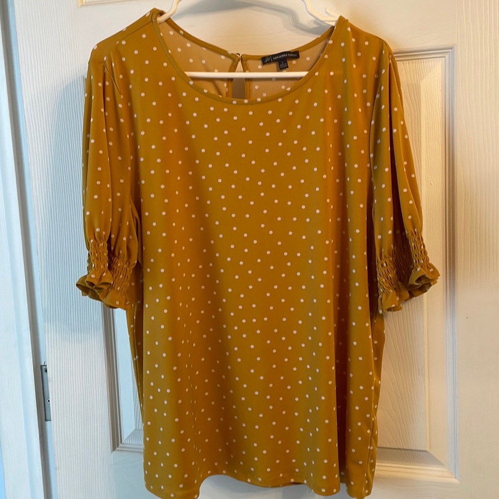 Women’s Gold with White Polka Dots shirt, stretch, L